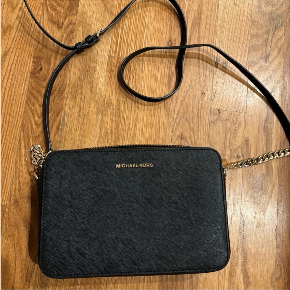 Michael Kors Jet Set Crossbody Bag